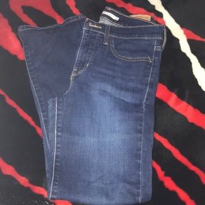 NWOT Levi’s 314 Shaping Straight Leg Jeans